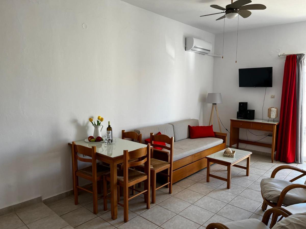 Michael Apartments Агия-Марина Экстерьер фото